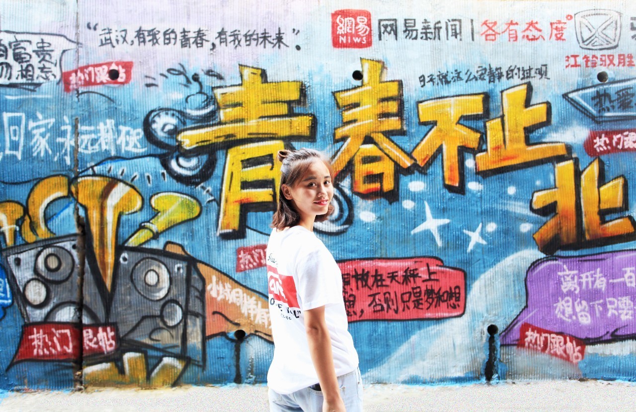 我还没和俱乐部谈过我的未来，但我想继(我没有加入俱乐部用英语怎么说)