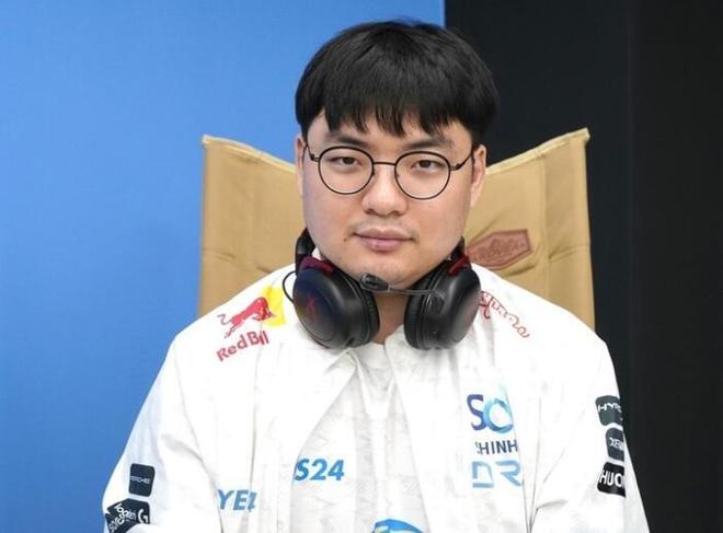 我觉得明年HongQ必来LPL，他来被抽不太可能(lol我00后上单整顿lpl不是正版)
