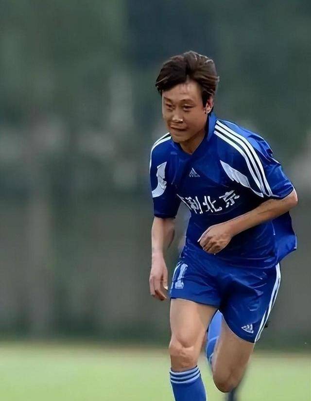 多米体育-包含20年前，那个让那英甘愿“未婚生子”的前国脚高峰，如今过得怎样的词条