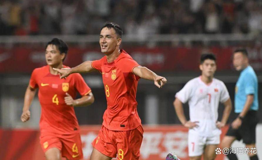 3-1！中国女足太狠，冲东亚冠军，宋凯督战，CCTV5直播，国足汗颜(中国女足现场比赛)